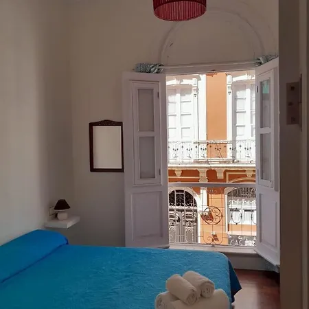 Old Town Cruz アパート